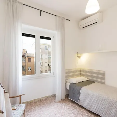 Renato Musei Vaticani By Interhome Apartment *
