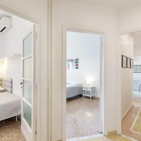Renato Musei Vaticani By Interhome * Rome