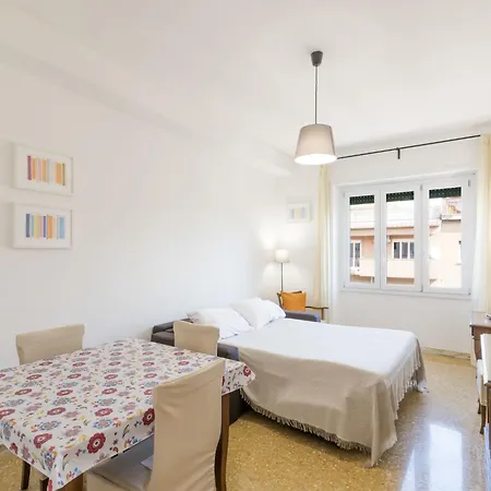 Renato Musei Vaticani By Interhome